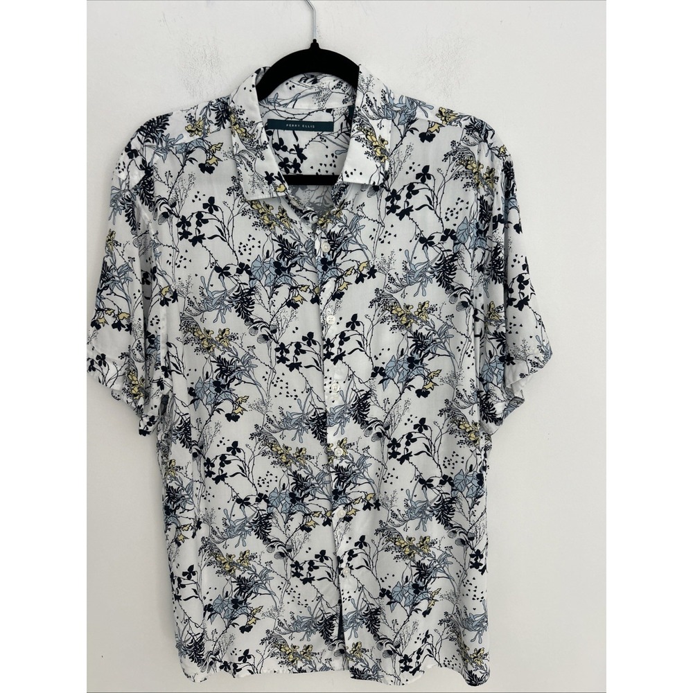Perry Ellis Men's L Short Sleeve Button Down White Blue Floral Lightweight Shirt